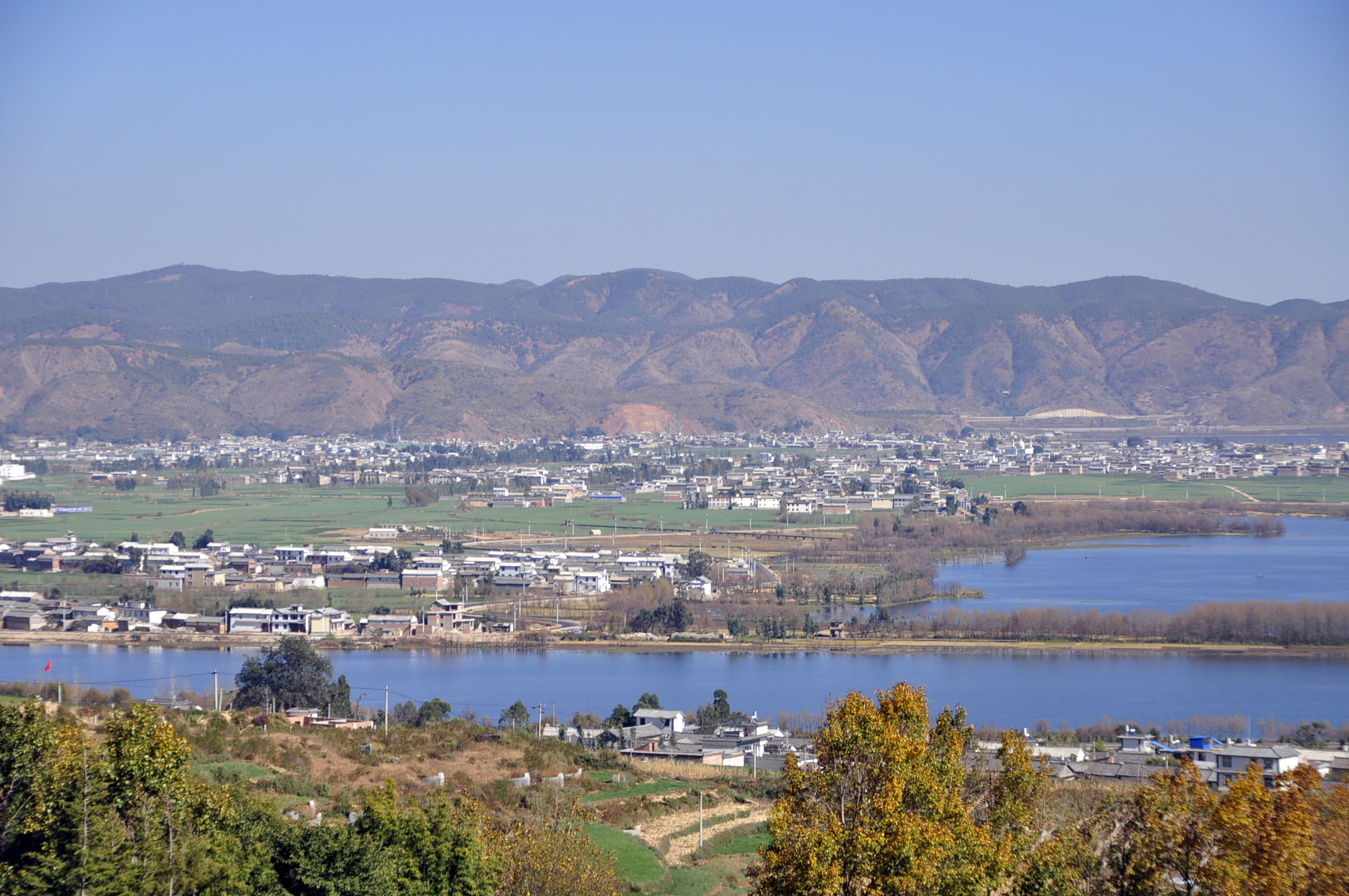Dali 大理 city scenery - Ancient city on Erhai Lake. Bai minority culture, Three Pago